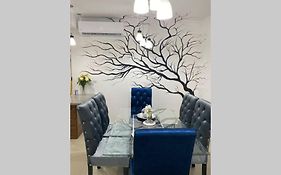 Paramount 3-Bedroom Apartment With Parking
